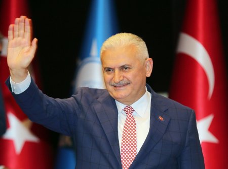 Binali Yıldırım Bakıya gəlib