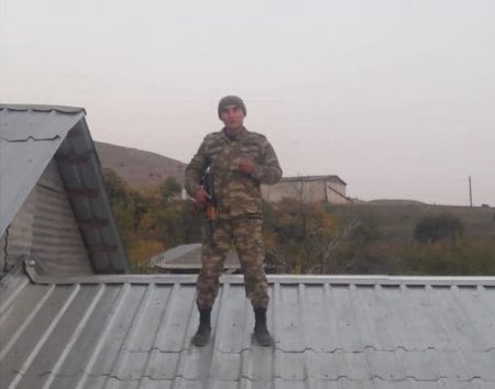 Sabiq nazirin oğlu da ön cəbhədə döyüşüb (FOTOLAR)