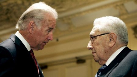 Kissincer Baydenə yol göstərdi və qorxunc xəbərdarlıq etdi