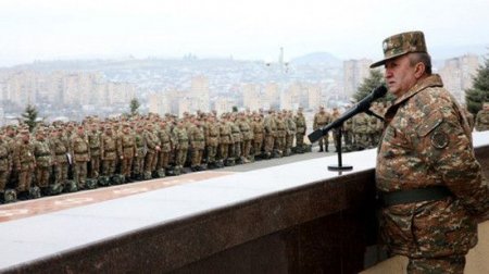 Erməni general istefa verib