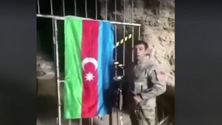 Azərbaycan əsgəri Azıx mağarasında (VİDEO)