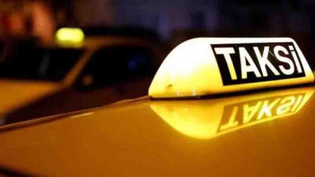 Həftəsonu lisenziyası olan taksilər işləyəcək (RƏSMİ)