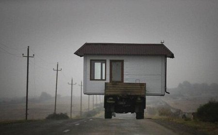 Ermənilərin Qarabağdan apardığı qapı...