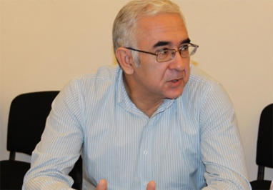 Adil İsmayılov koronadan dünyasını dəyişdi