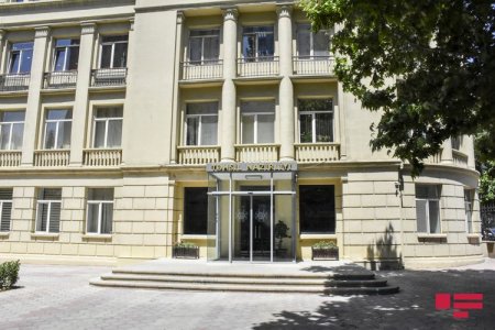 Paytaxt ərazisində restoranların birində toy etmək istəyən şəxslər saxlanılıb.