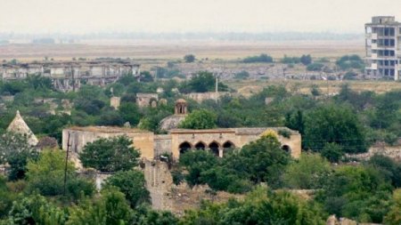 Ermənilər Pənahəli xanın sarayını dağıdıblar - Fotolar