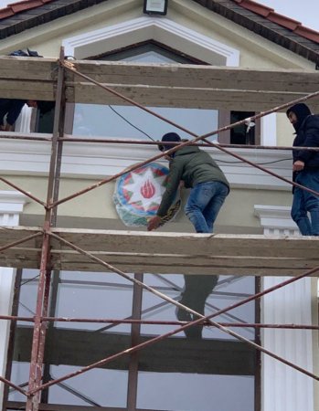 Moldoviyadakı həmyerlilərimiz redaksiyamıza müraciət etdi: «Biz səfirliyimizi öz doğma evimiz və ata ocağımız hesab edirik. Onun yeni binasının tikilməsi və Qələbə Paradı bizim üçün ikiqat sevincdir»