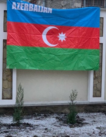 Moldoviyadakı həmyerlilərimiz redaksiyamıza müraciət etdi: «Biz səfirliyimizi öz doğma evimiz və ata ocağımız hesab edirik. Onun yeni binasının tikilməsi və Qələbə Paradı bizim üçün ikiqat sevincdir»