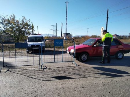 203 nəqliyyat vasitəsinin postu icazəsiz keçməsinin qarşısı alındı