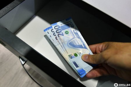 Azərbaycanda vəzifəli şəxs rüşvətə görə həbs edildi - RƏSMİ