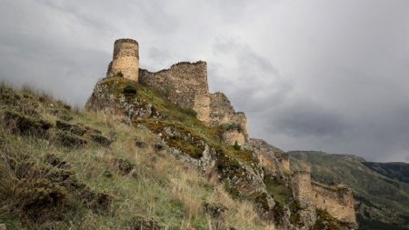 İrəvan qalasındakı bütün tarixi abidələr məhv edilib