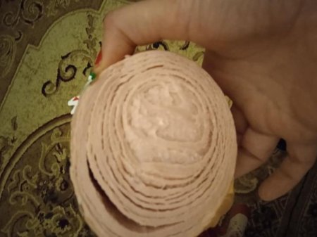 “Kral” kolbasası xarab çıxdı - FOTO