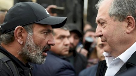 Armen Sarkisyanla Nikol Paşinyan arasında gərginlik artır