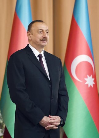 Prezident İlham Əliyev Sabunçu və Suraxanı rayonlarında yenidən tikilən məktəblərdə yaradılan şəraitlə tanış olub