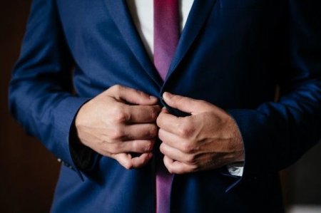 Səkkiz prokurorluq işçisi vəzifədən azad edilib - RƏSMİ