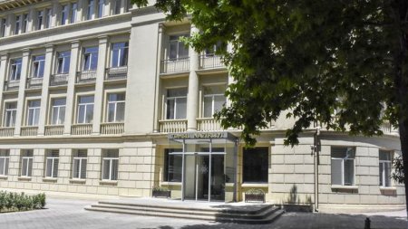 Təhsil Nazirliyi: Müəllimlərin vaksinasiyası məcburi olmayacaq