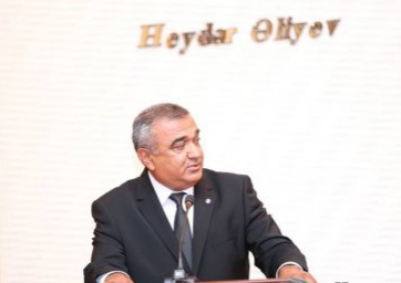 Gəncədə icra başçısı ittiham olunur - GİLEY