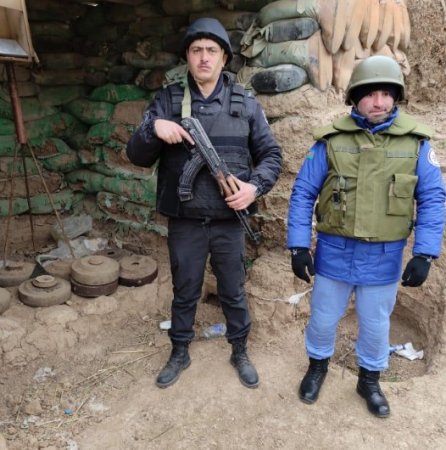 Polislər Xocavənddə minalar aşkar ediblər - FOTO 