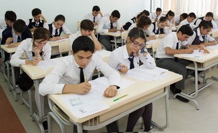 Bu gündən yuxarı sinif şagirdləri üçün ənənəvi dərslər bərpa olunur