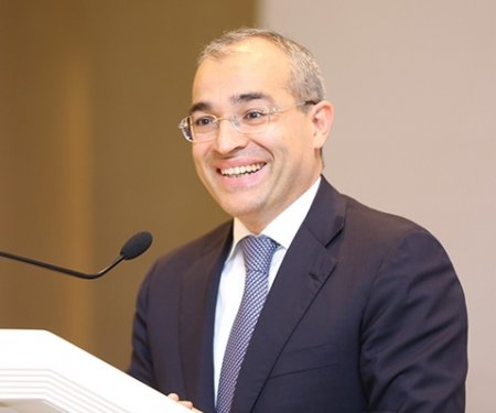 Mikayıl Cabbarovun qılıncının dalı da kəsir, qabağı da... - Onu bu ağır yükdən xilas etməyin yeganə yolu BAŞ NAZİR təyin etməkdir