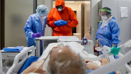 Rusiyada koronavirusa yoluxanların sayı 4 milyon 200 mini ötdü