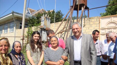 Deputat daha bir kəndin su problemini həll etdi