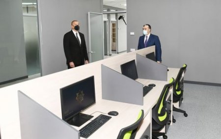 İlham Əliyev Bakıda yeni DOST mərkəzinin açılışında - FOTO