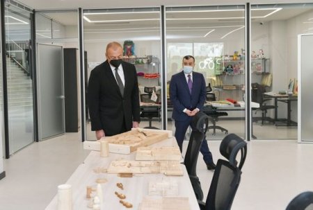 İlham Əliyev Bakıda yeni DOST mərkəzinin açılışında - FOTO