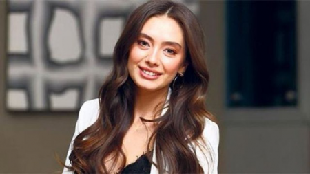 Məşhur aktrisa Türkiyəni tərk etdi