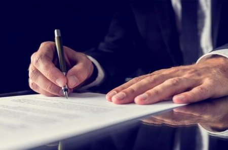 ƏLİ ƏSƏDOV QƏRAR İMZALADI