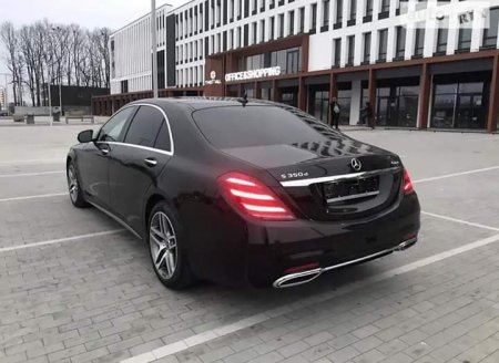 Elmira Axundova 250 min manata maşın aldı - FOTOLAR