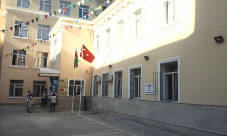 “Bakı Atatürk Liseyi”ndə narazılıq – Növbəti tədris ili üçün təhsil haqqı indidən tələb olunur