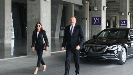 İlham Əliyev və Mehriban Əliyeva Pirşağı qəsəbəsində