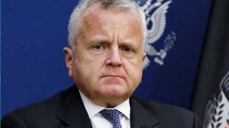 Vaşinqtonla Kreml arasındakı qarşıdurma: ABŞ səfiri Rusiyadan çıxarılır