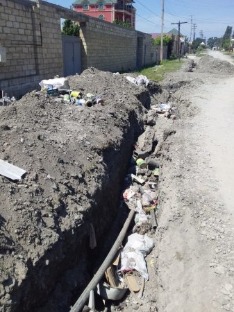 Göyçayda heyrətamiz qanunsuzluq - yolu, qaz və su borularını dağıdan kimdir? 