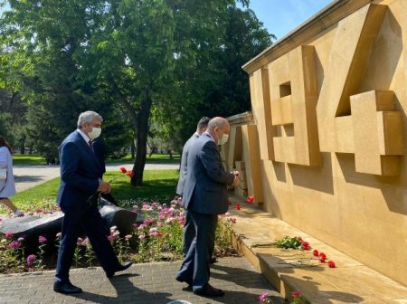 Nəsimi rayonunda faşizm üzərində tarixi Qələbənin 76-cı ildönümü qeyd olunub -FOTOLAR