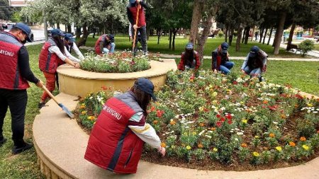 Nəsimi rayonunda Ulu Öndər Heydər Əliyevin anadan olmasının 98-ci ildönümünə həsr olunmuş videoformatda müşavirə keçirilib -FOTO