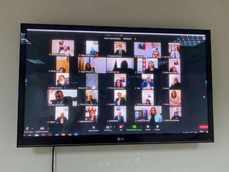 Nəsimi rayonunda Ulu Öndər Heydər Əliyevin anadan olmasının 98-ci ildönümünə həsr olunmuş videoformatda müşavirə keçirilib -FOTO