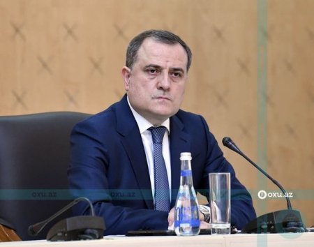 Ceyhun Bayramov fransız həmkarı ilə telefonla danışıb: “Sərhəd məsələsinin şişirdilməsi yolverilməzdir”