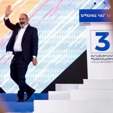 Paşinyan parlament seçkilərində qalib gəldi Paşinyan parlament seçkilərində qalib gəldi