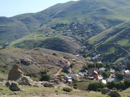 Hətta qəbiristanlığımızı əlimizdən alıblar