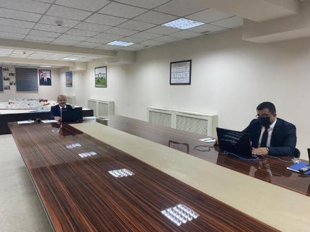 Nəsimi rayonunda Səhiyyə İşçiləri Günü münasibəti ilə video-müşavirə keçirilib