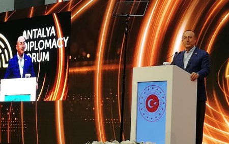 Cavuşoğlu: “Şuşada Azərbaycanla bərabər Türkiyə bayrağı da dalğalanacaq”