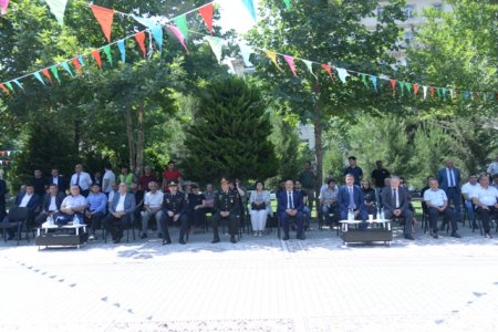 Nəsimi rayonunda Vətən müharibəsi Şəhidlərinin ailələrinə, qazilərə və iştirakçılara orden və medalların təqdimetmə mərasimi keçirilib - FOTOLAR