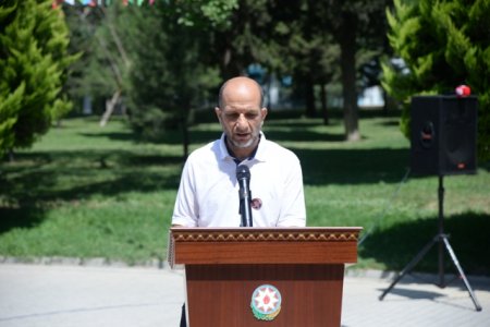 Nəsimi rayonunda Vətən müharibəsi Şəhidlərinin ailələrinə, qazilərə və iştirakçılara orden və medalların təqdimetmə mərasimi keçirilib - FOTOLAR