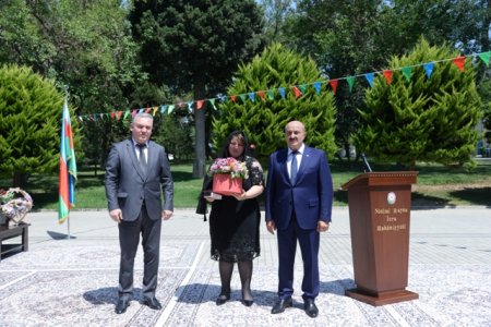 Nəsimi rayonunda Vətən müharibəsi Şəhidlərinin ailələrinə, qazilərə və iştirakçılara orden və medalların təqdimetmə mərasimi keçirilib - FOTOLAR