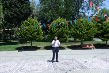 Nəsimi rayonunda Vətən müharibəsi Şəhidlərinin ailələrinə, qazilərə və iştirakçılara orden və medalların təqdimetmə mərasimi keçirilib - FOTOLAR