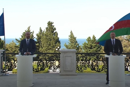 Prezident İlham Əliyev və Şarl Mişel birgə mətbuat konfransı keçirir - CANLI YAYIM