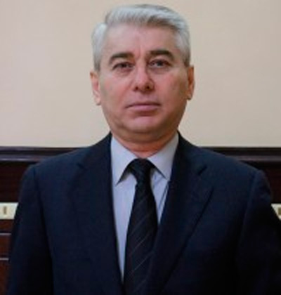 BDU rektorunun müşaviri bıçaqlandı (FOTO)