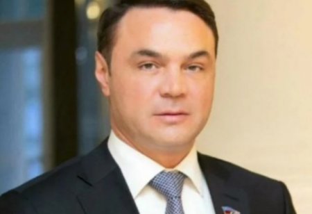 Deputat Nabranda sərxoş halda polisi döydü — ŞOK Deputat Nabranda sərxoş halda polisi döydü — ŞOK